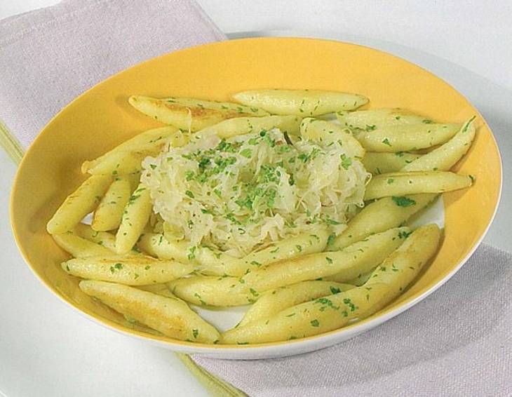 Schupfnudeln mit warmem Sauerkraut Schupfnudeln mit warmem Sauerkraut