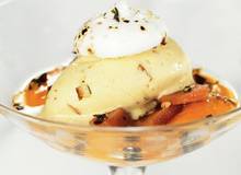 Kürbis-Joghurt mit Quitten und Malagaeis Kürbis-Joghurt mit Quitten und Malagaeis