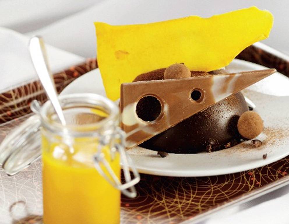 Zweierlei Schokolademousse mit kandiertem Kürbis Zweierlei Schokolademousse mit kandiertem Kürbis