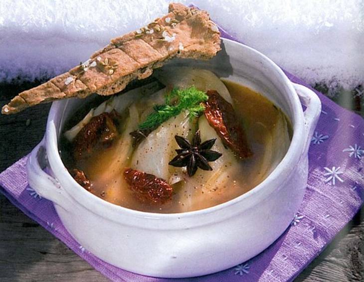 Gewürzfenchel mit Creme fraîche und Fenchelsamenbrot Gewürzfenchel mit Creme fraîche und Fenchelsamenbrot