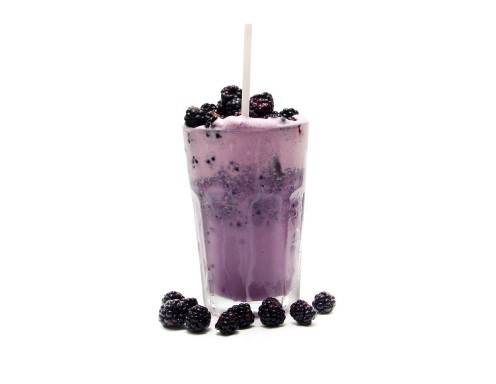 Smoothie mit Brombeeren