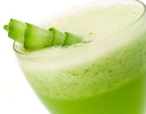Smoothie mit Broccoli, Apfel und Gurke Rezept - ichkoche.de