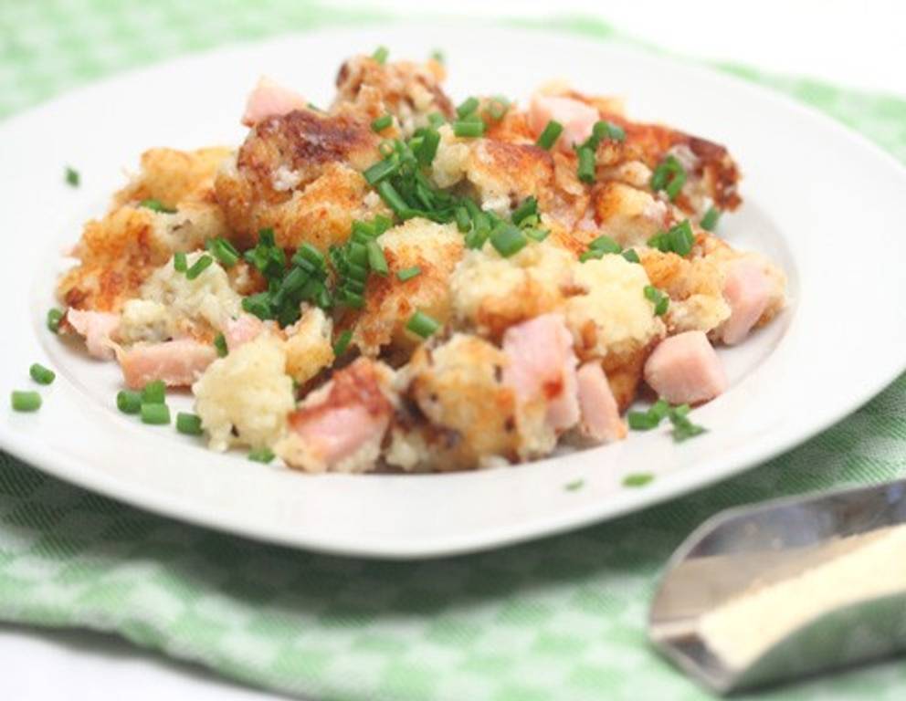 Grießschmarren mit Schinken und Käse Grießschmarren mit Schinken und Käse