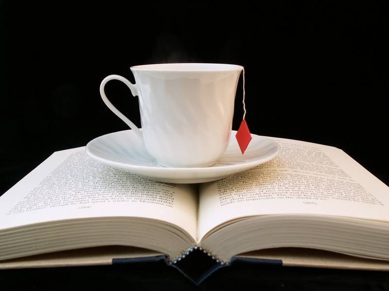 Eine schöne Tasse Tee und ein gutes Buch