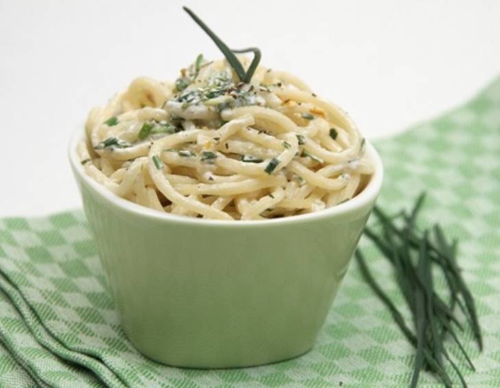 Spaghetti mit Schnittlauchsauce Spaghetti mit Schnittlauchsauce