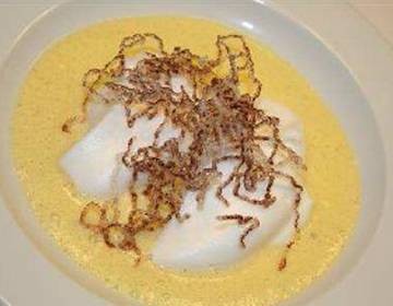 Schneenockerl auf homemade Vanillesauce Schneenockerl auf homemade Vanillesauce