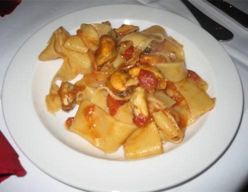 Miesmuschelcurry mit Homemade Pasta und kandiertem Knoblauch Rezept