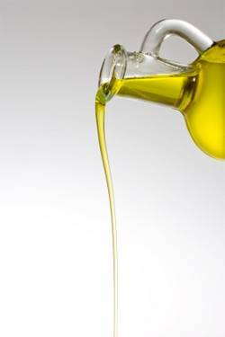 Goldenes Olivenöl