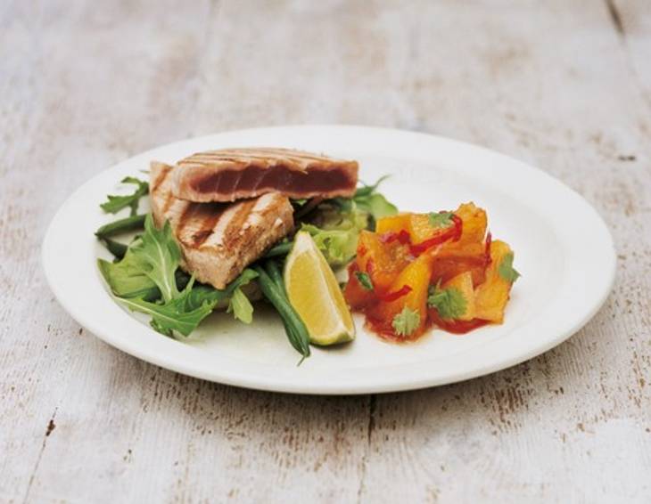 Asiatischer Thunfisch mit Ananas-Relish Asiatischer Thunfisch mit Ananas-Relish