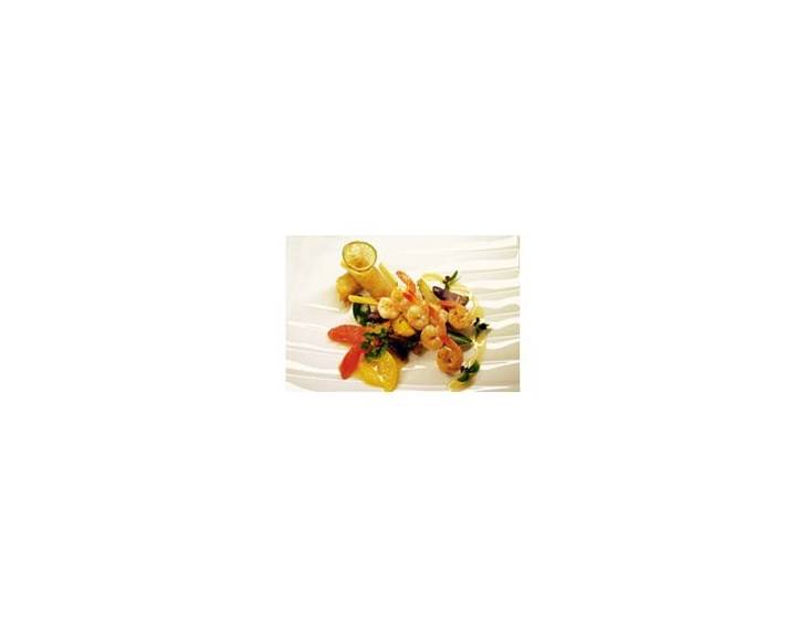Garnelenspieße auf Erdäpfelgröstl mit Apfel-Mango-Chilichutney Garnelenspieße auf Erdäpfelgröstl mit Apfel-Mango-Chilichutney