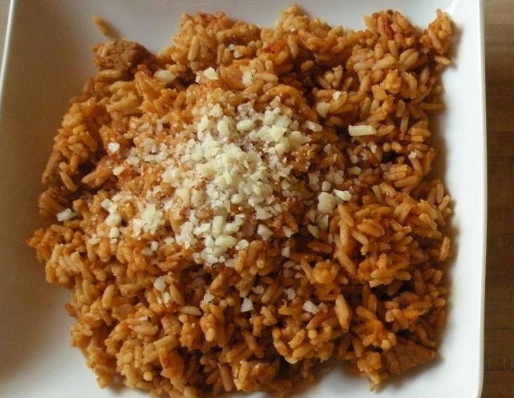 Serbisches Reisfleisch