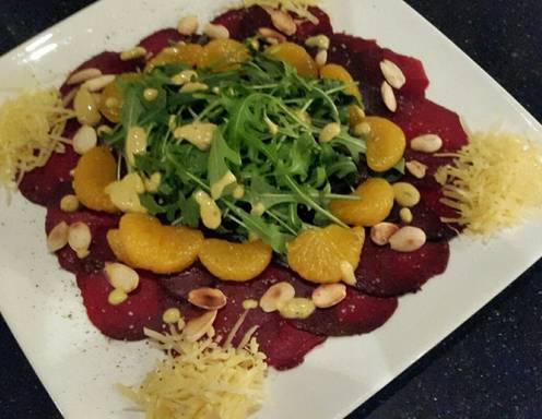 Rote Rüben Carpaccio mit Honig-Senf-Thymian Dressing Rezept - ichkoche.de