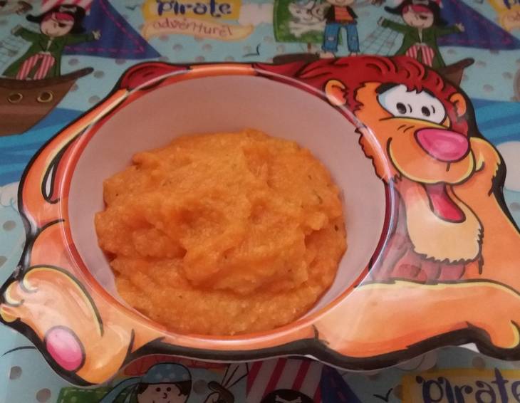 Babynahrung: Karotten-Kohlrabi-Polenta Babynahrung: Karotten-Kohlrabi-Polenta