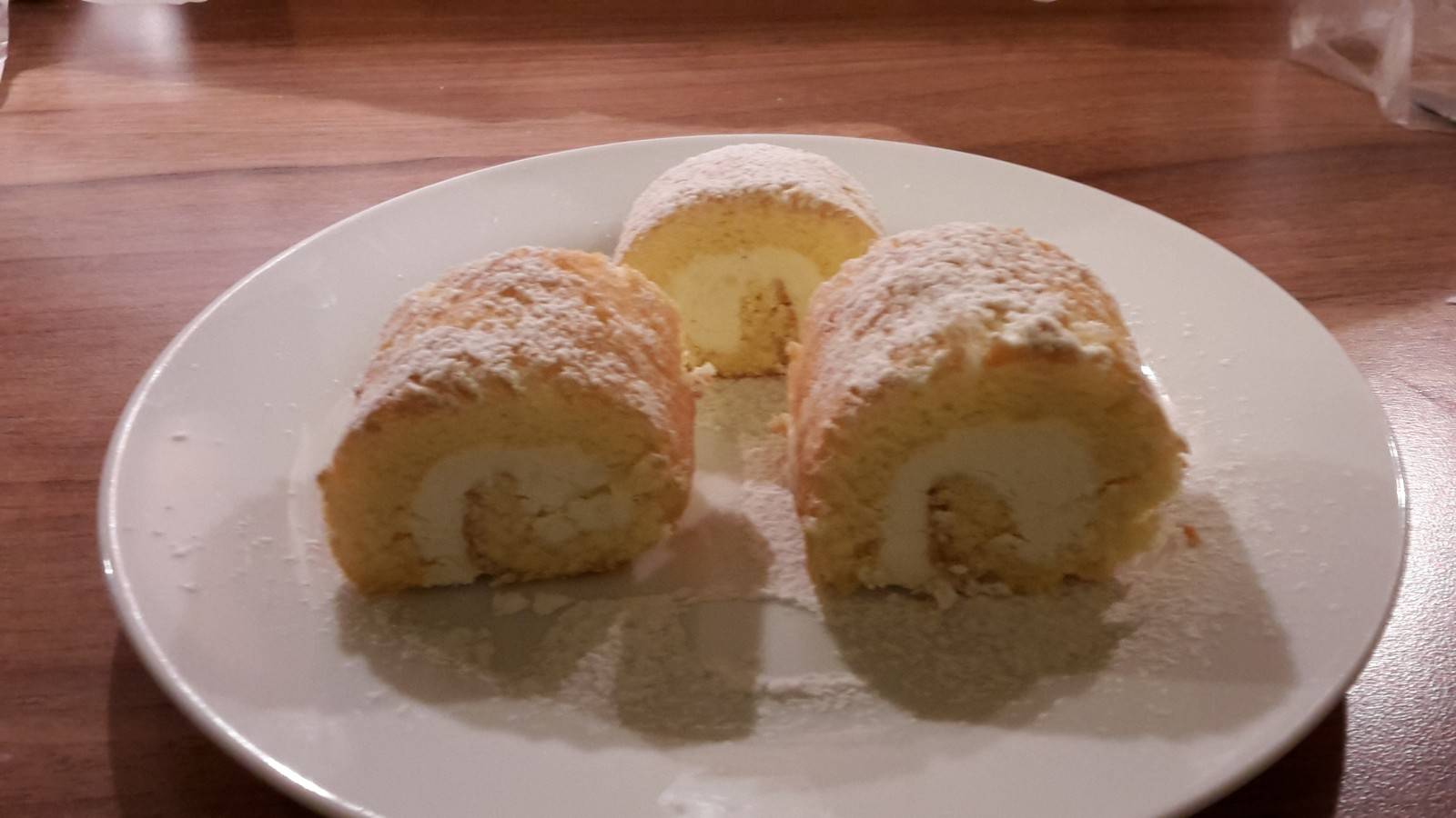 Zitronenroulade