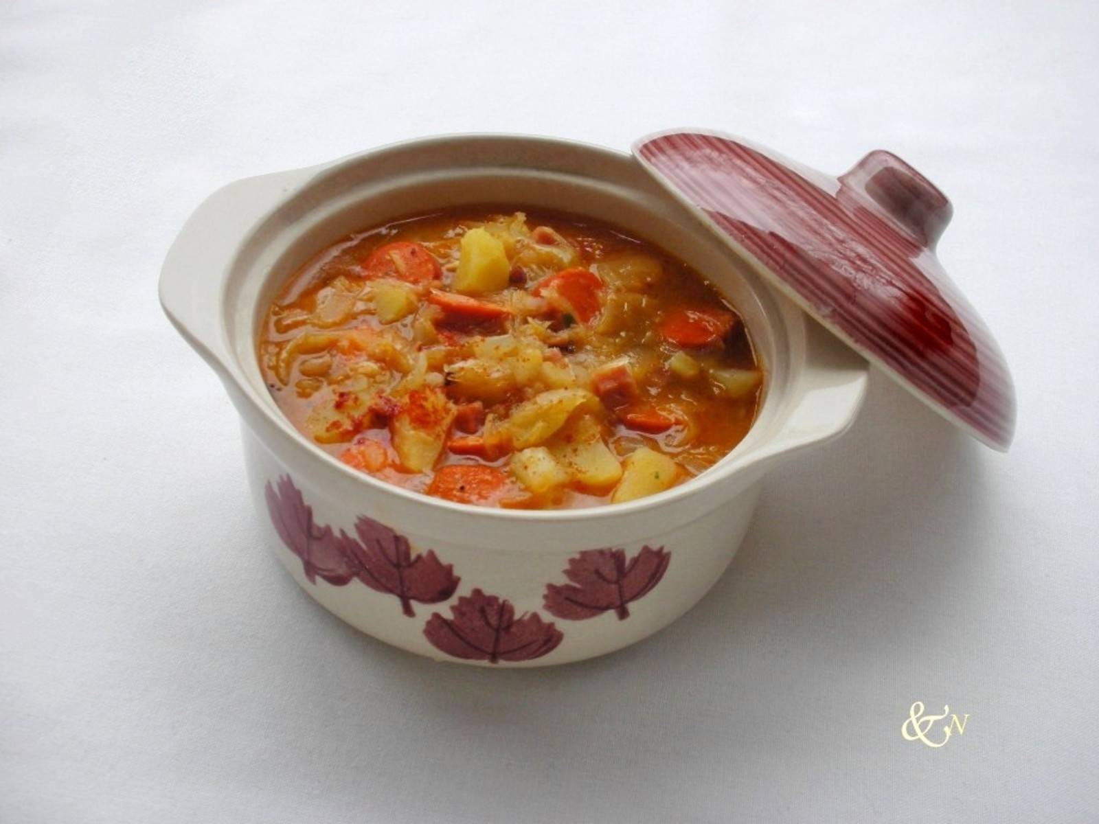 Krautsuppe mit Debrezinern