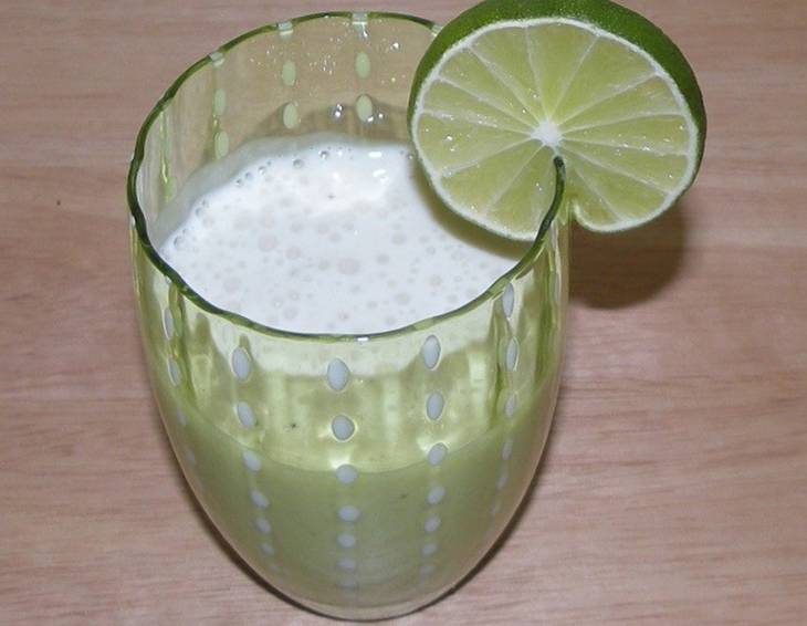 Bananen-Kokos-Smoothie Bananen-Kokos-Smoothie