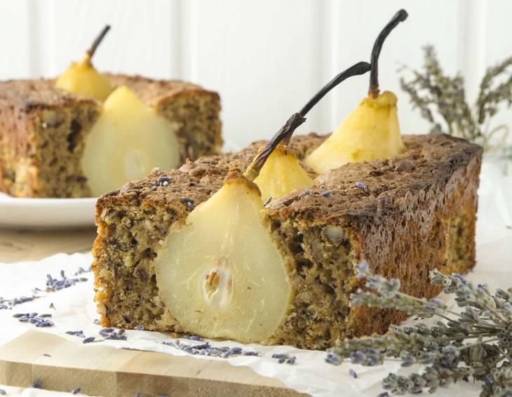 Birnenkuchen mit Lavendel