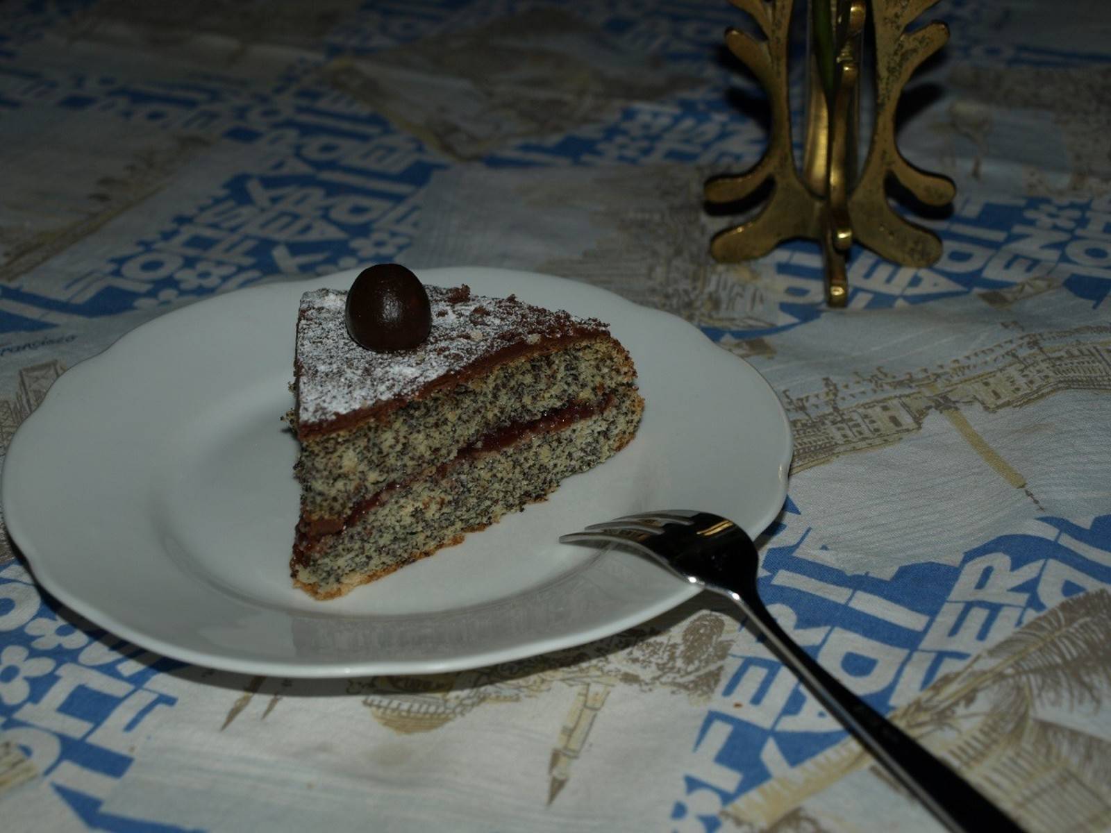 Mohntorte mit Schokoglasur Rezept - ichkoche.at