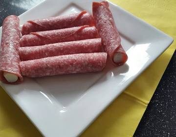 Salamiröllchen Salamiröllchen