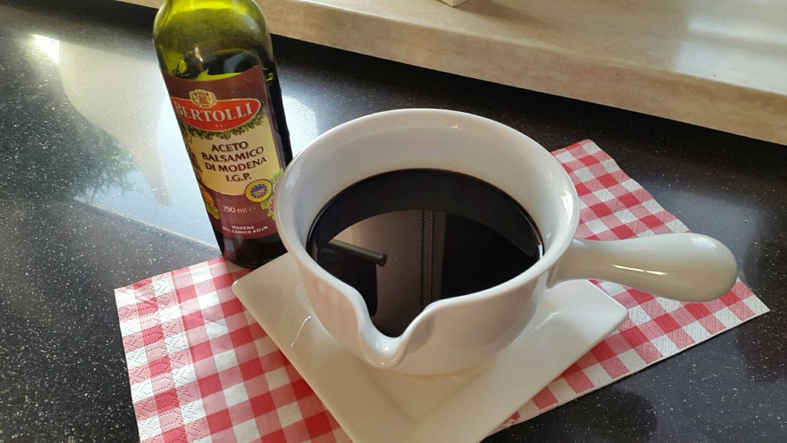 Klassische Balsamicosauce