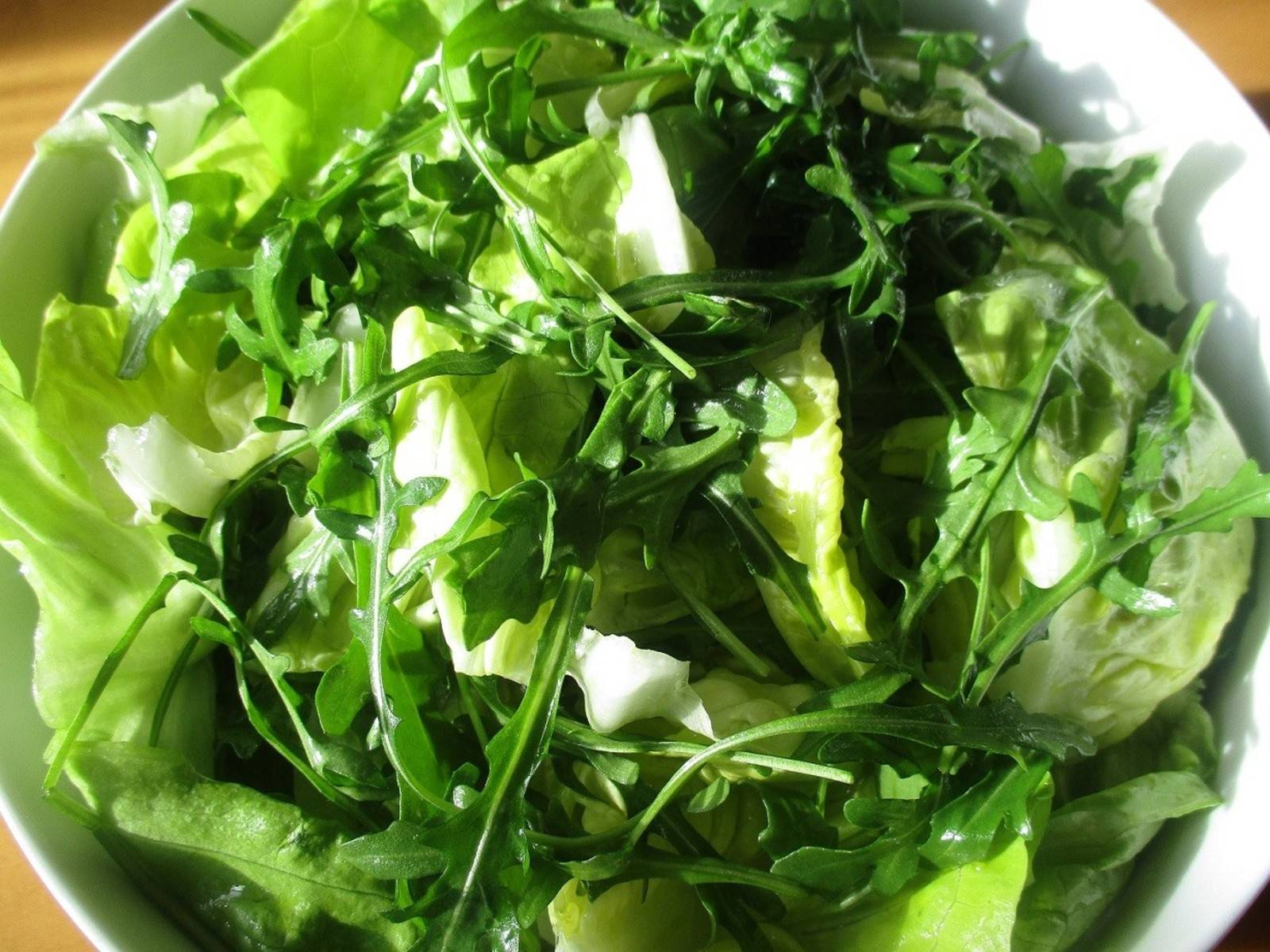Häuptel-Rucola-Salat