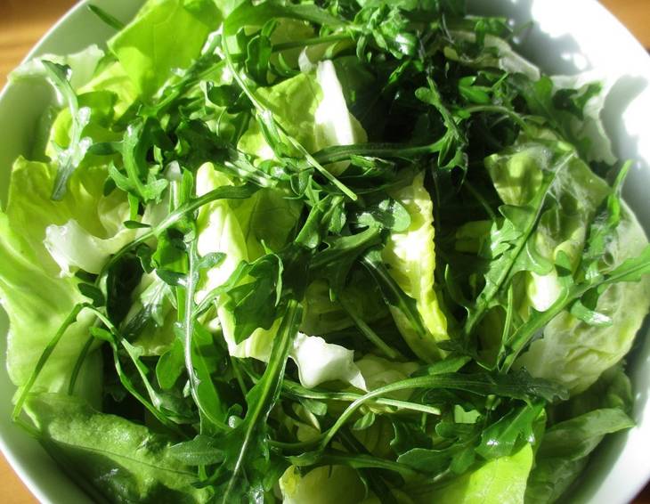 Häuptel-Rucola-Salat