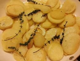 Thymian-Röstkartoffeln Thymian-Röstkartoffeln
