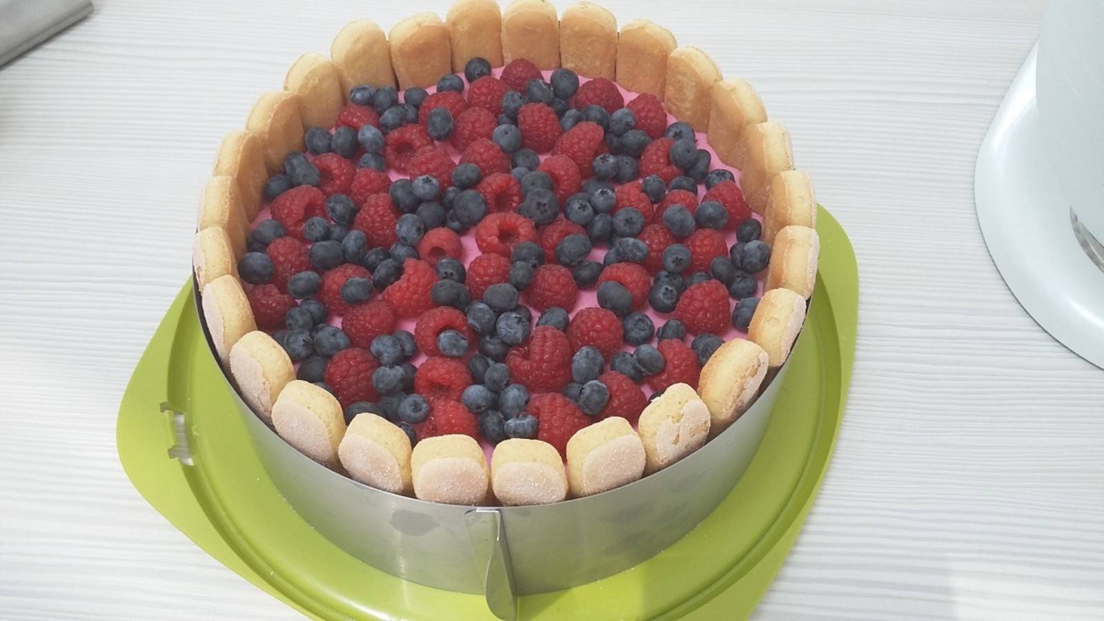 Himbeer-Buttermilchtorte
