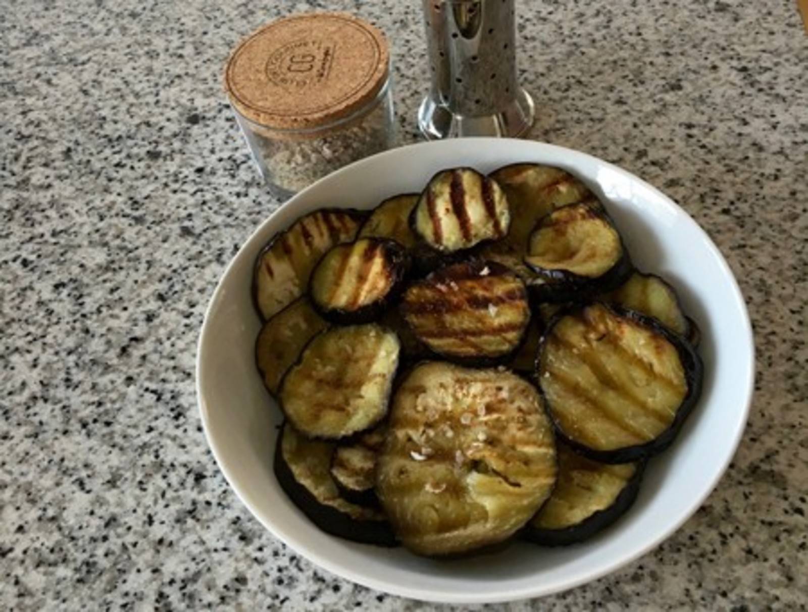 Gegrillte Melanzani Rezept - ichkoche.at Gegrillte Melanzani Rezept - ichkoche.at