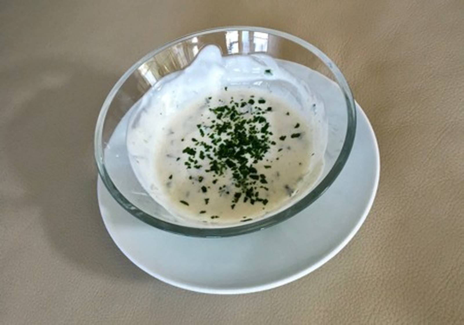 Weiße Kräutersoße Rezept - ichkoche.ch