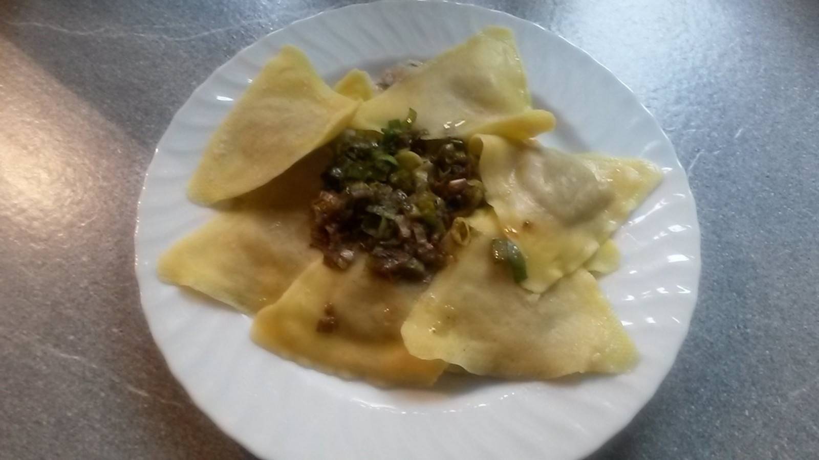 Teigtaschen mit Schwammerlbutter Rezept - ichkoche.de