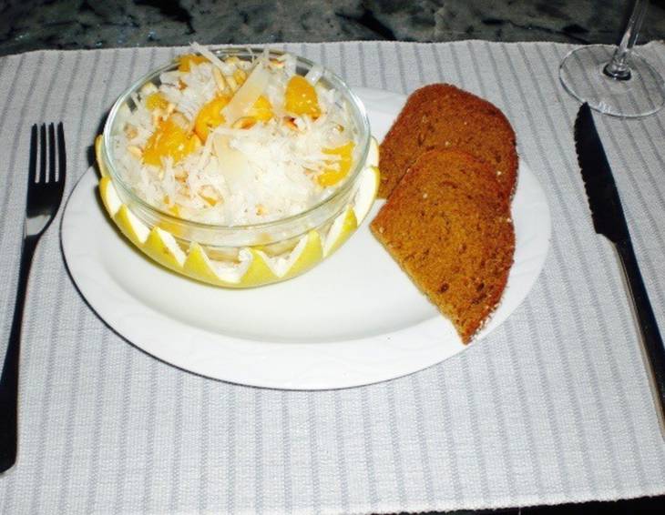 Rettich Salat mit Orangenfilet, Parmesan und Pinienkernen