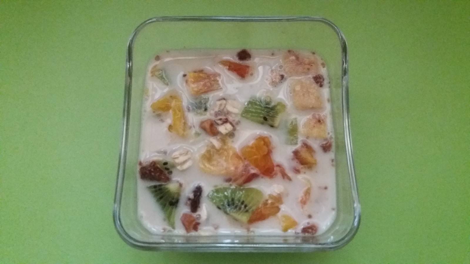 Kiwi-Orangen-Müsli Rezept - ichkoche.de Kiwi-Orangen-Müsli Rezept - ichkoche.de