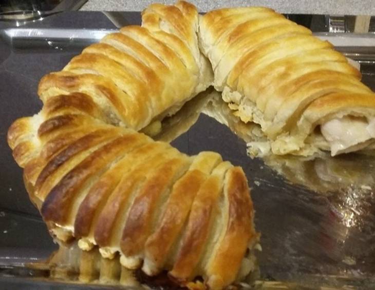 Schinken-Käsestrudel Schinken-Käsestrudel
