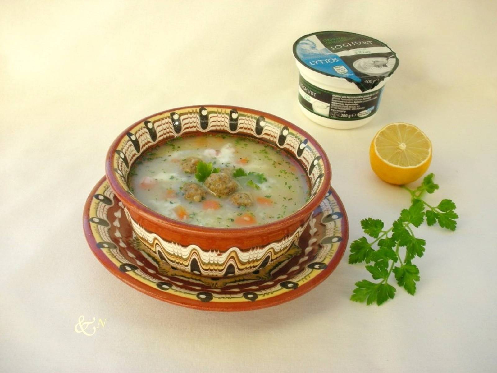 Avgolemono (Eier-Zitronen-Suppe) Rezept - ichkoche.at
