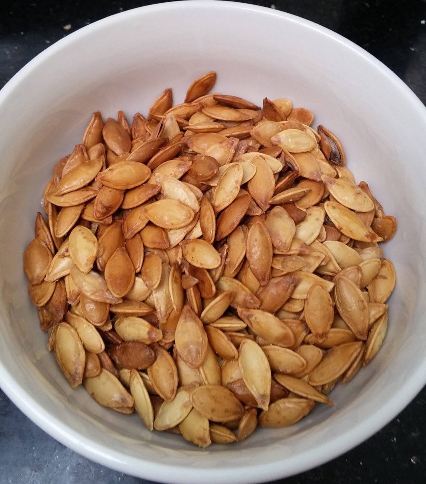 Geröstete Kürbiskerne Rezept - ichkoche.de Geröstete Kürbiskerne Rezept - ichkoche.de