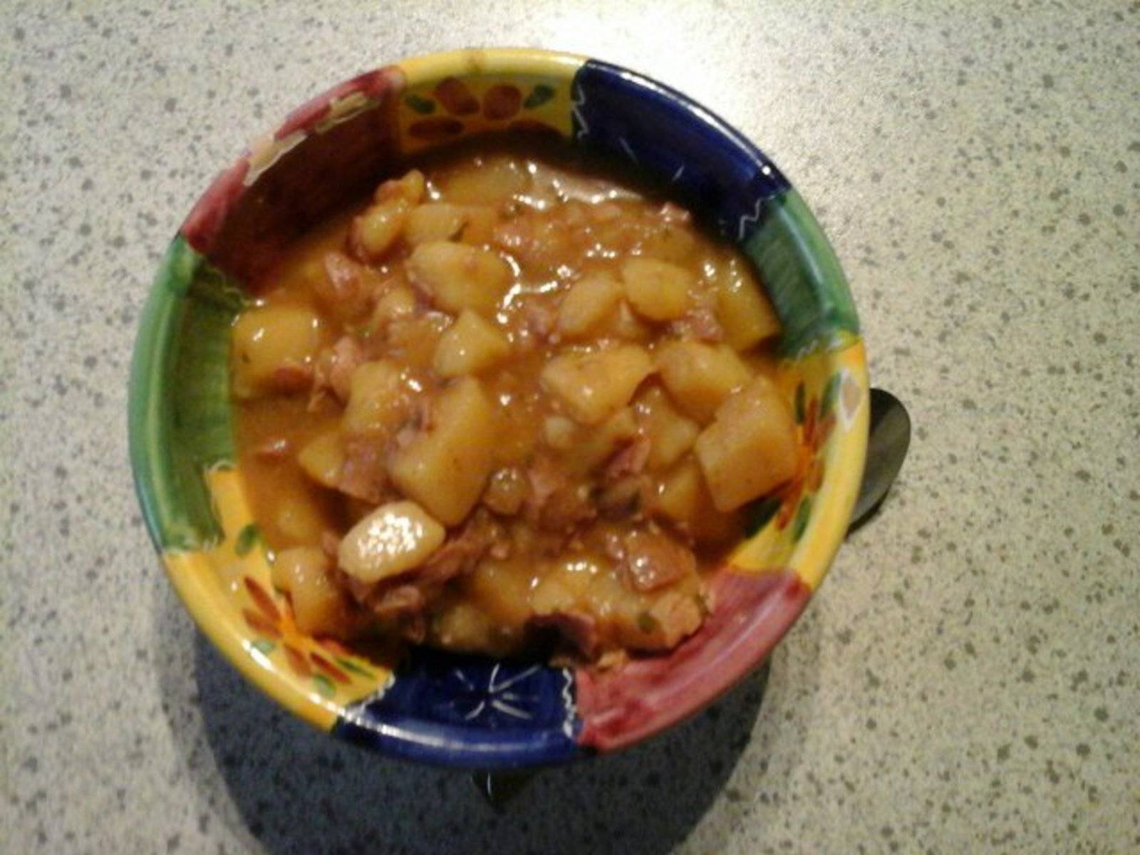 Kartoffel-Wurst-Gulasch Rezept - ichkoche.de Kartoffel-Wurst-Gulasch Rezept - ichkoche.de