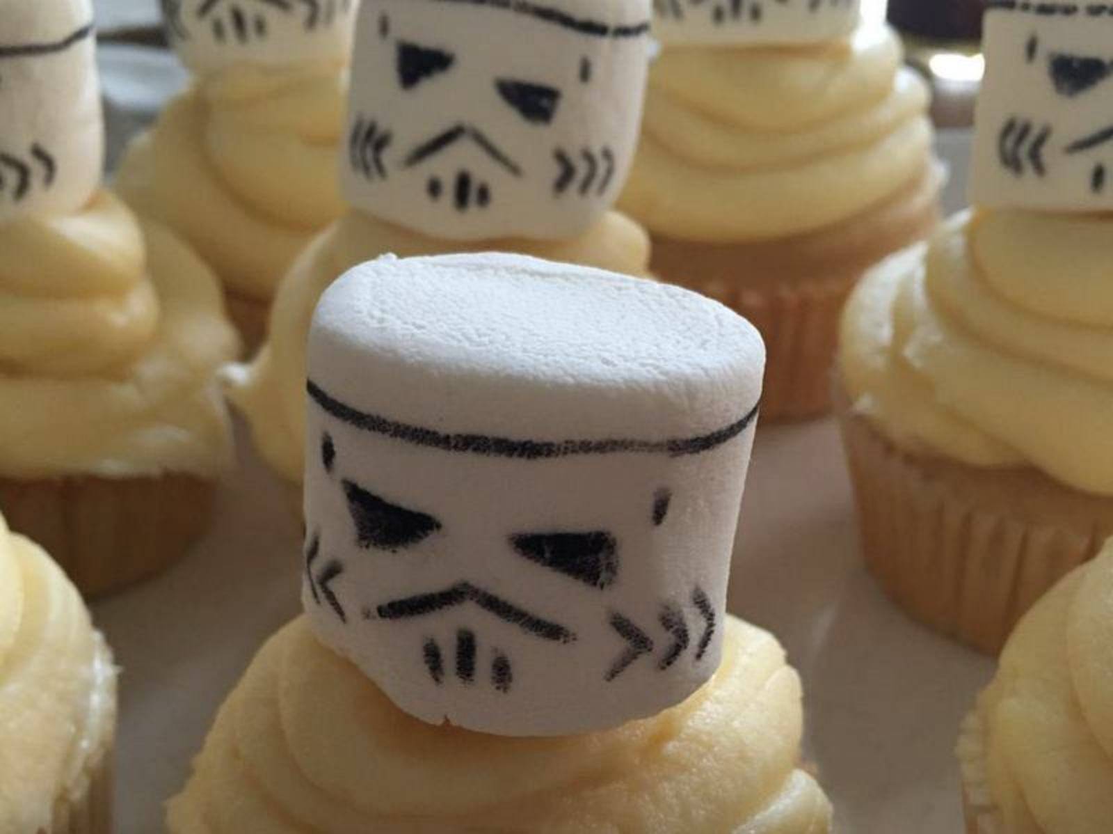 Stormtrooper Cupcakes