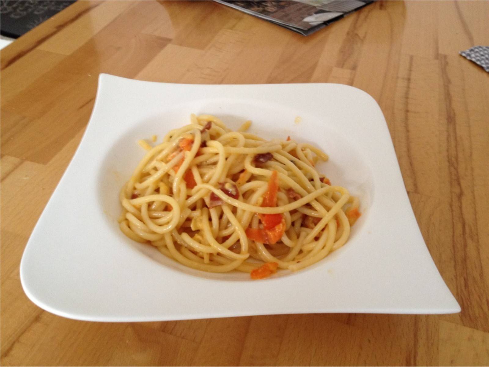 Sauerkrautstrudel mit Käse und Wurzelspeck Rezept - ichkoche.at Sauerkrautstrudel mit Käse und Wurzelspeck Rezept - ichkoche.at