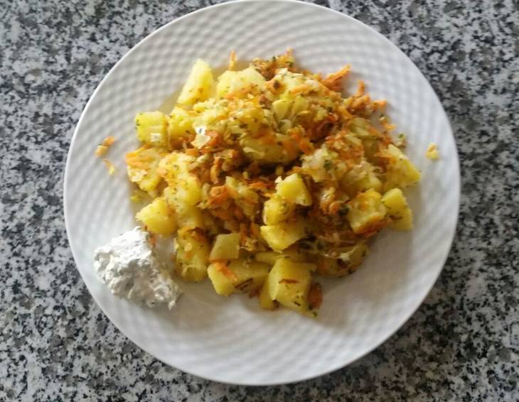 Bratkartoffeln mit Gemüse Bratkartoffeln mit Gemüse
