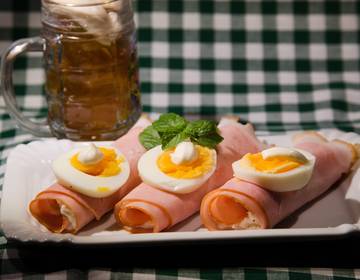 Schinkenröllchen mit Frischkäse Schinkenröllchen mit Frischkäse