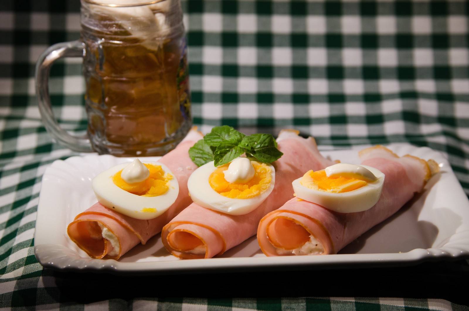 Schinkenröllchen mit Frischkäse Rezept - ichkoche.ch Schinkenröllchen mit Frischkäse Rezept - ichkoche.ch