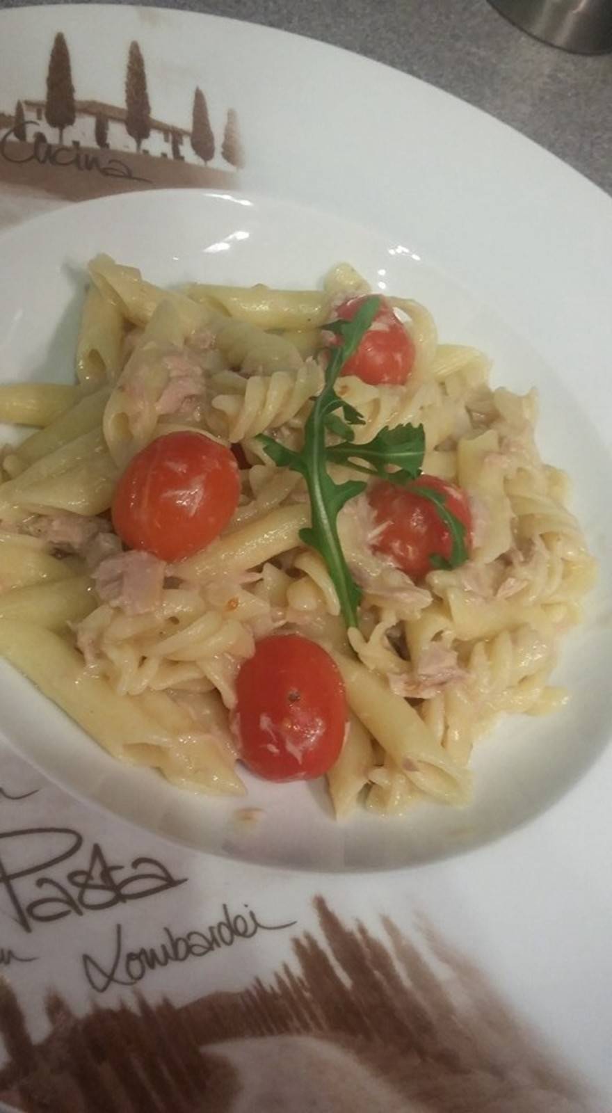 Pasta al tonno e pomodoro