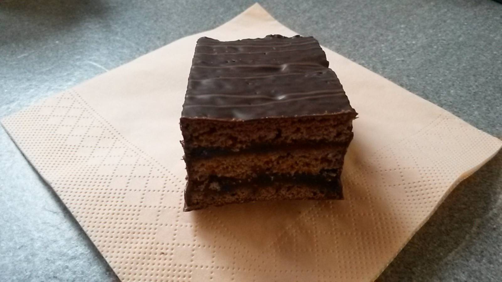 Schokolade-Nuss-Schnitten Rezept - ichkoche.ch Schokolade-Nuss-Schnitten Rezept - ichkoche.ch