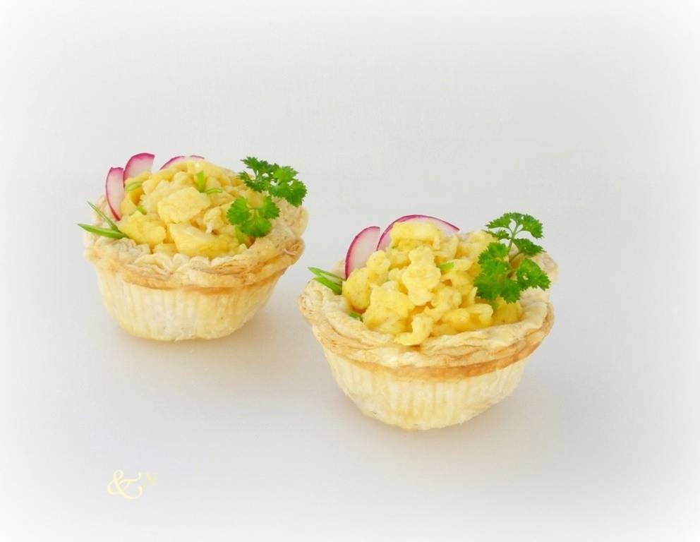 Eierspeise im Blätterteig-Körbchen Eierspeise im Blätterteig-Körbchen