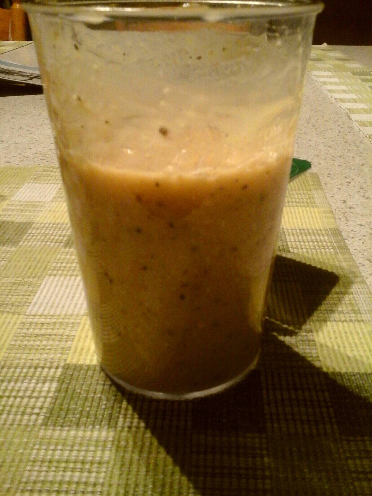 Papaya-Kiwi-Kokos-Smoothie