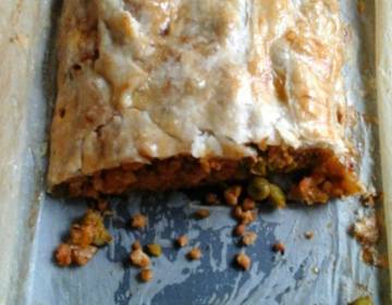 Asiatischer Fleischstrudel mit Stangensellerie Asiatischer Fleischstrudel mit Stangensellerie