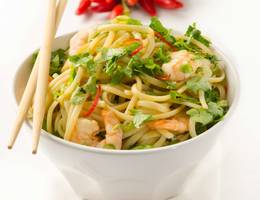 Spaghetti mit Garnelen und Knoblauch-Chili-Öl Spaghetti mit Garnelen und Knoblauch-Chili-Öl