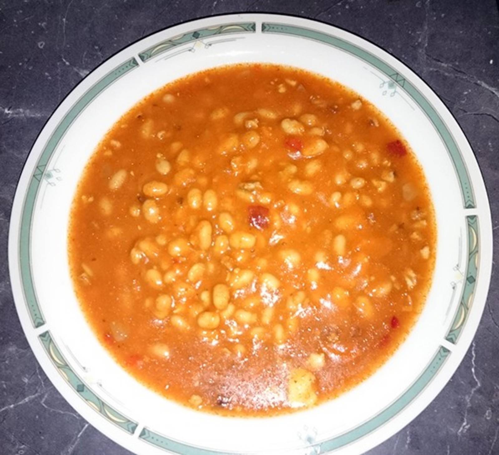 Serbische Bohnensuppe Rezept - ichkoche.ch Serbische Bohnensuppe Rezept - ichkoche.ch