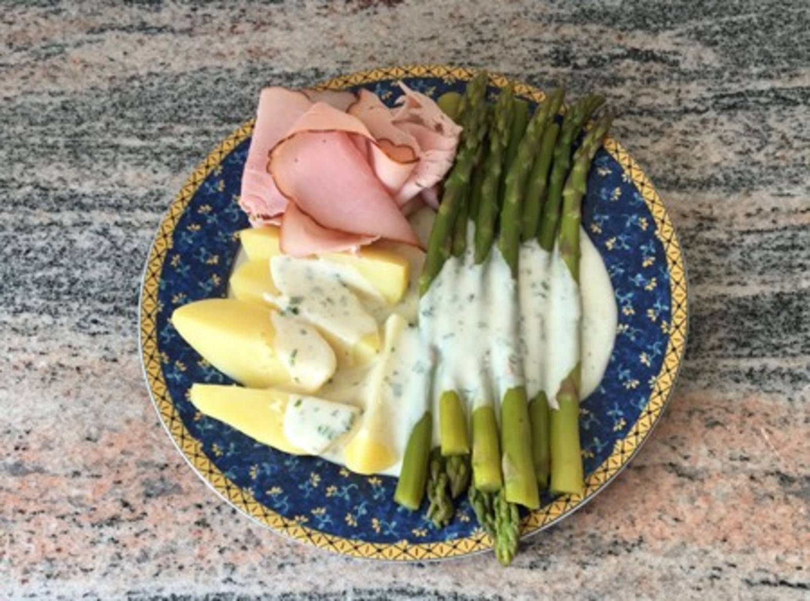 Spargel mit Kräuter-Hollandaise Rezept - ichkoche.de